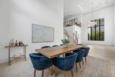 Elegant, inviting, and impeccably designed, this exceptional - photo 13