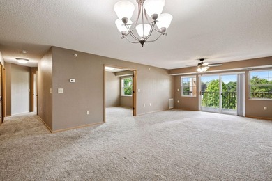 Welcome to effortless 55+ living in this beautifully updated - photo 16