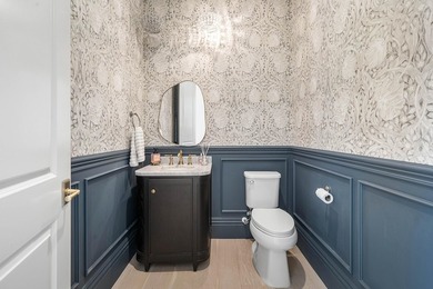 Elegant, inviting, and impeccably designed, this exceptional - photo 25