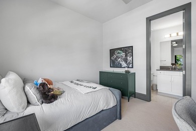 Elegant, inviting, and impeccably designed, this exceptional - photo 45