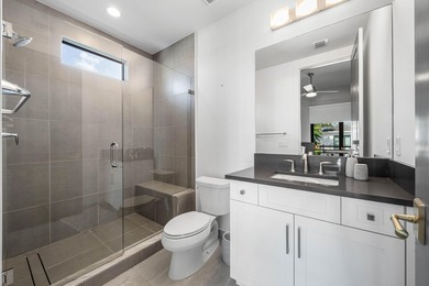 Elegant, inviting, and impeccably designed, this exceptional - photo 46