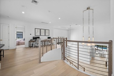 Elegant, inviting, and impeccably designed, this exceptional - photo 47