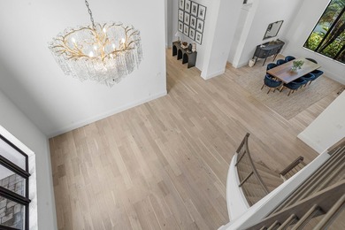 Elegant, inviting, and impeccably designed, this exceptional - photo 49
