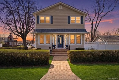 Welcome to 197 S 4th Street-where classic Victorian Colonial - photo 1