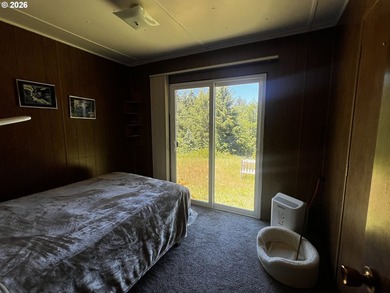 End-of-the-road privacy and breathtaking ocean views await on - photo 10