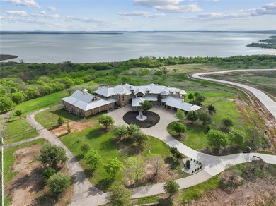 Extremely pleased to offer the most BREATHTAKING property - photo 12