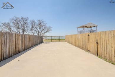 Rare in-town waterfront opportunity! This unique property offers - photo 4