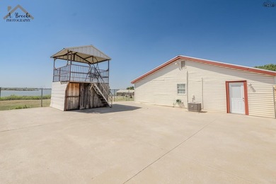 Rare in-town waterfront opportunity! This unique property offers - photo 6