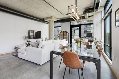 Exceptional North Loop living in a beautifully updated corner - photo 2
