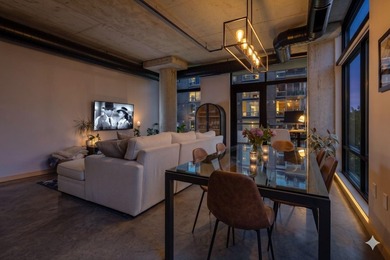 Exceptional North Loop living in a beautifully updated corner - photo 8
