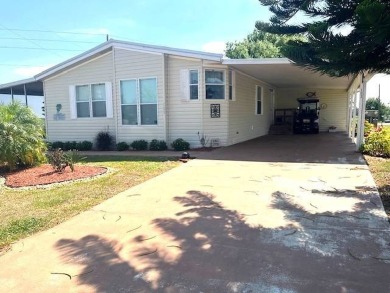 Lake Home For Sale in Frostproof, Florida