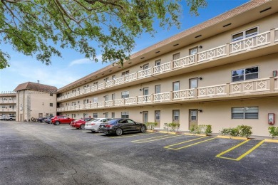 Lake Condo For Sale in Lauderdale Lakes, Florida