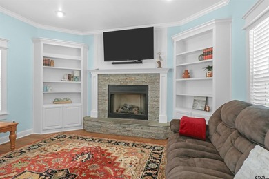 Beautifully renovated Lakehouse on Lake Jacksonville with 1,920 - photo 11