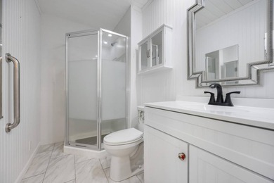 Beautiful Manufactured home . This 2 bedroom 2 bathroom home has - photo 12