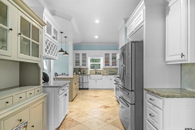 Beautifully renovated Lakehouse on Lake Jacksonville with 1,920 - photo 21
