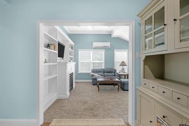 Beautifully renovated Lakehouse on Lake Jacksonville with 1,920 - photo 22