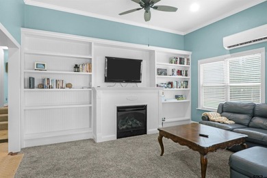Beautifully renovated Lakehouse on Lake Jacksonville with 1,920 - photo 24