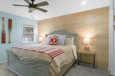 Beautifully renovated Lakehouse on Lake Jacksonville with 1,920 - photo 27