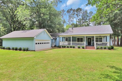 Beautifully renovated Lakehouse on Lake Jacksonville with 1,920 - photo 38