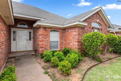 FOR SALE OR LEASE: 6025 Natchez Trace is a move-in ready 4 - photo 3