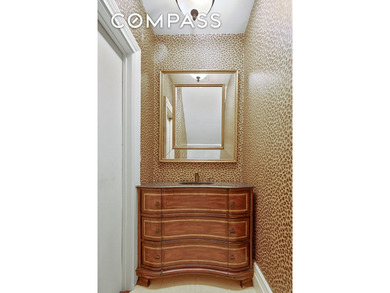 Welcome to 146 Hoyt St, a stunning and expansive 4,950 sq. ft - photo 4