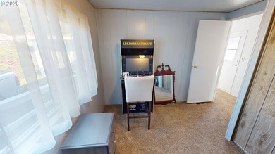 Beautifully updated home located in a quiet and friendly 55+ - photo 21