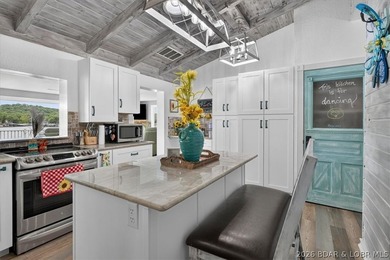 COMPLETELY REMODELED & FULLY FURNISHED! This turnkey 2-bedroom - photo 18