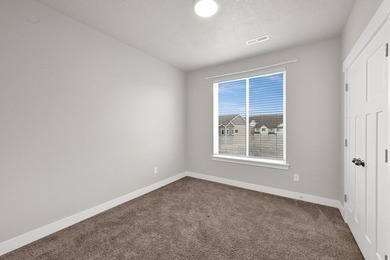 **BETTER THAN NEW!! *RARE FIND & MOVE IN READY!! *MORE SQUARE - photo 19