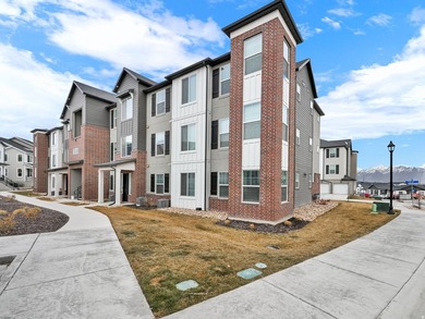 **BETTER THAN NEW!! *RARE FIND & MOVE IN READY!! *MORE SQUARE - photo 21