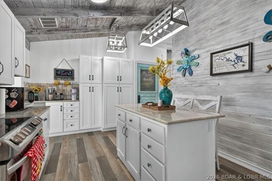 COMPLETELY REMODELED & FULLY FURNISHED! This turnkey 2-bedroom - photo 23