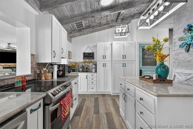 COMPLETELY REMODELED & FULLY FURNISHED! This turnkey 2-bedroom - photo 24