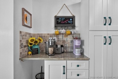 COMPLETELY REMODELED & FULLY FURNISHED! This turnkey 2-bedroom - photo 25
