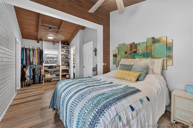 COMPLETELY REMODELED & FULLY FURNISHED! This turnkey 2-bedroom - photo 27
