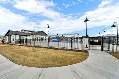 **BETTER THAN NEW!! *RARE FIND & MOVE IN READY!! *MORE SQUARE - photo 29