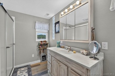 COMPLETELY REMODELED & FULLY FURNISHED! This turnkey 2-bedroom - photo 31