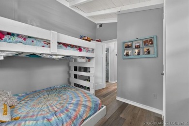 COMPLETELY REMODELED & FULLY FURNISHED! This turnkey 2-bedroom - photo 35