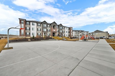 **BETTER THAN NEW!! *RARE FIND & MOVE IN READY!! *MORE SQUARE - photo 38