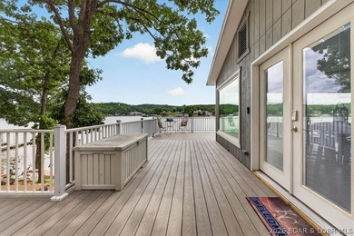 COMPLETELY REMODELED & FULLY FURNISHED! This turnkey 2-bedroom - photo 41