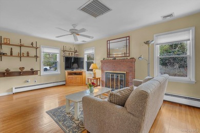 Experience the quintessential Bellport lifestyle in this - photo 2