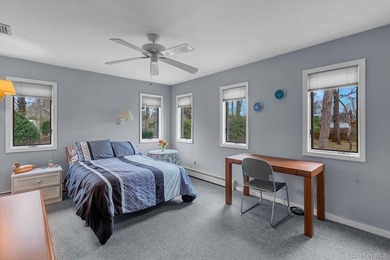 Experience the quintessential Bellport lifestyle in this - photo 9