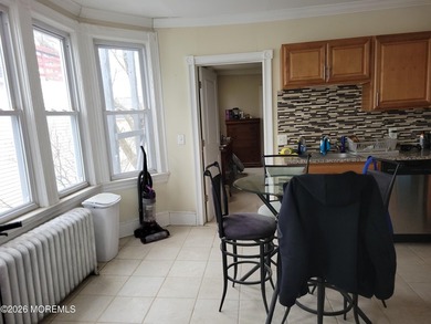 Beautifully renovated and maintained 5-unit apartment building - photo 13