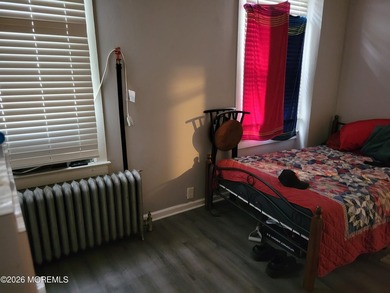 Beautifully renovated and maintained 5-unit apartment building - photo 26