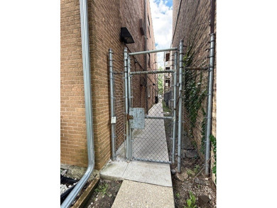 This is a highly walkable location. This desirable second floor - photo 29