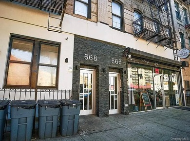 Williamsburg!!! HDFC income restricted Co-op on the top floor of - photo 1