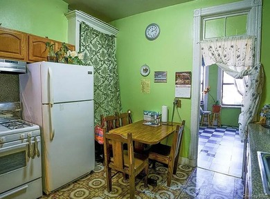 Williamsburg!!! HDFC income restricted Co-op on the top floor of - photo 3