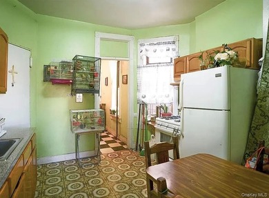 Williamsburg!!! HDFC income restricted Co-op on the top floor of - photo 4