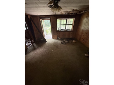 Investor Special with Incredible Potential! This spacious 3,312 - photo 8