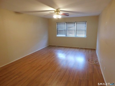 Spacious first floor Ranch style 2-bedroom condo, in a desirable - photo 2