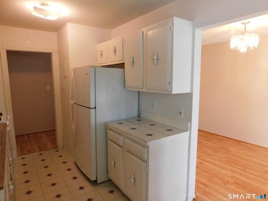 Spacious first floor Ranch style 2-bedroom condo, in a desirable - photo 6