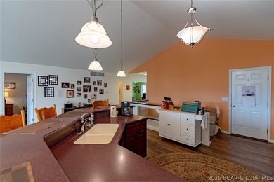 Enjoy easy, low-maintenance living in this spacious 3 bed / 3 - photo 8
